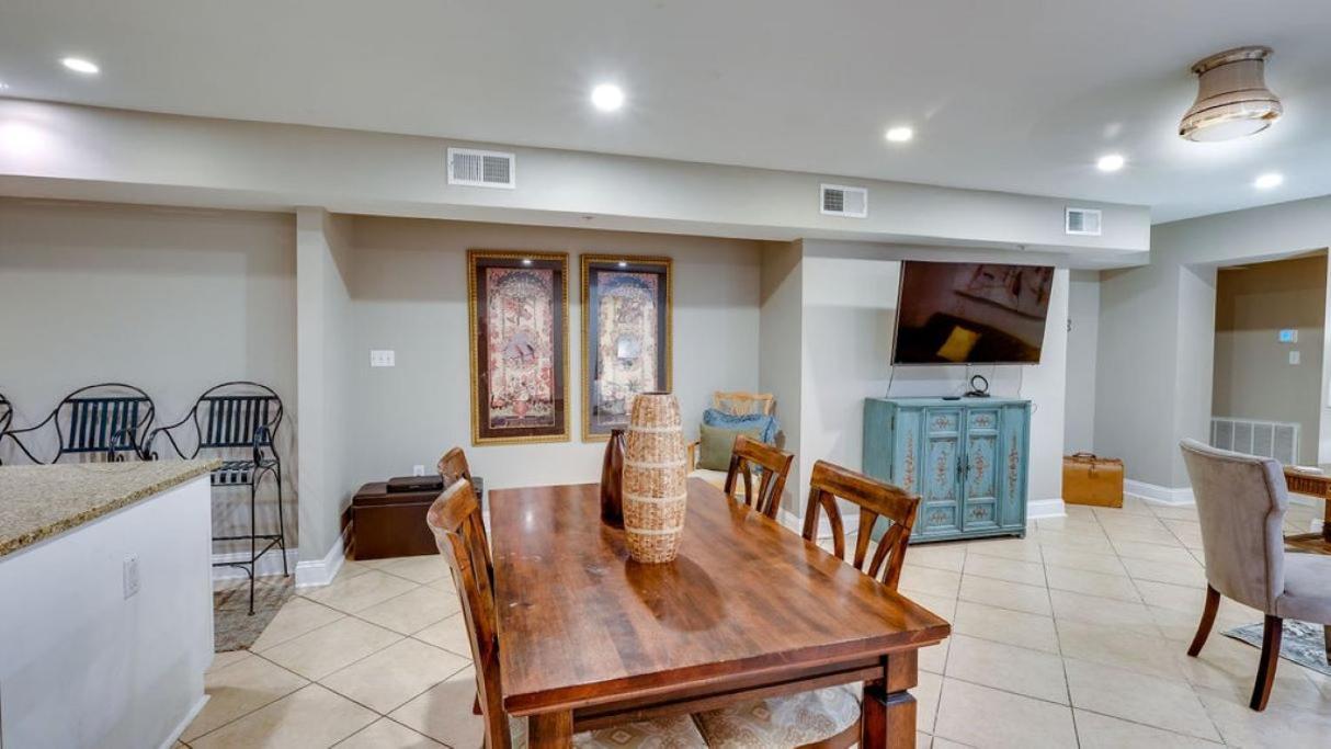 4 Bedroom Beauty Steps From The River Savannah Extérieur photo