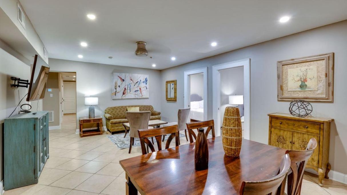4 Bedroom Beauty Steps From The River Savannah Extérieur photo
