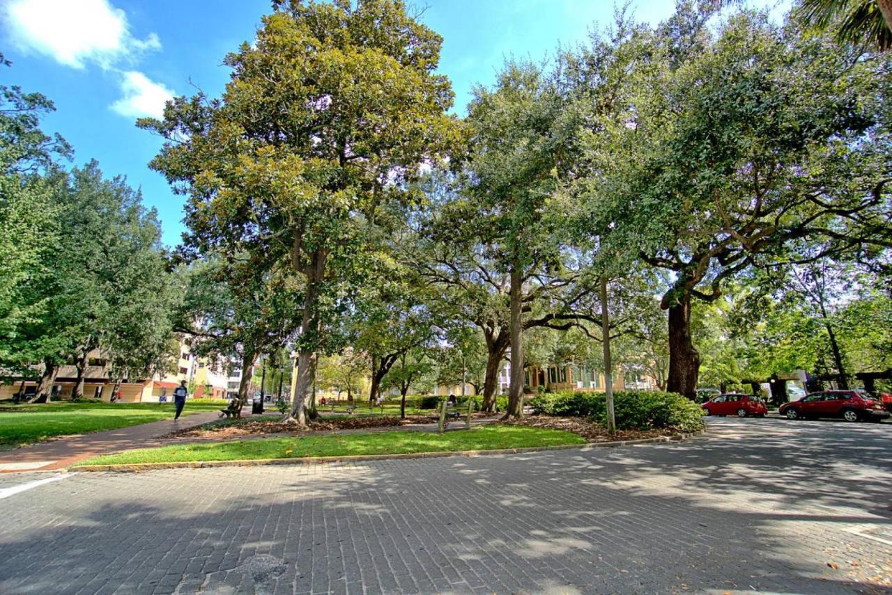 4 Bedroom Beauty Steps From The River Savannah Extérieur photo